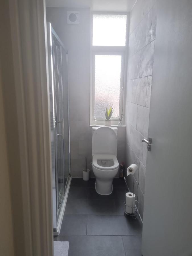 Attractive 2 Bed Apartments Free Wi-Fi And Parking Кройдон Экстерьер фото