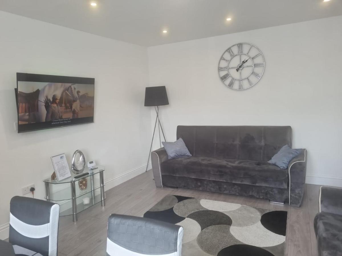 Attractive 2 Bed Apartments Free Wi-Fi And Parking Кройдон Экстерьер фото